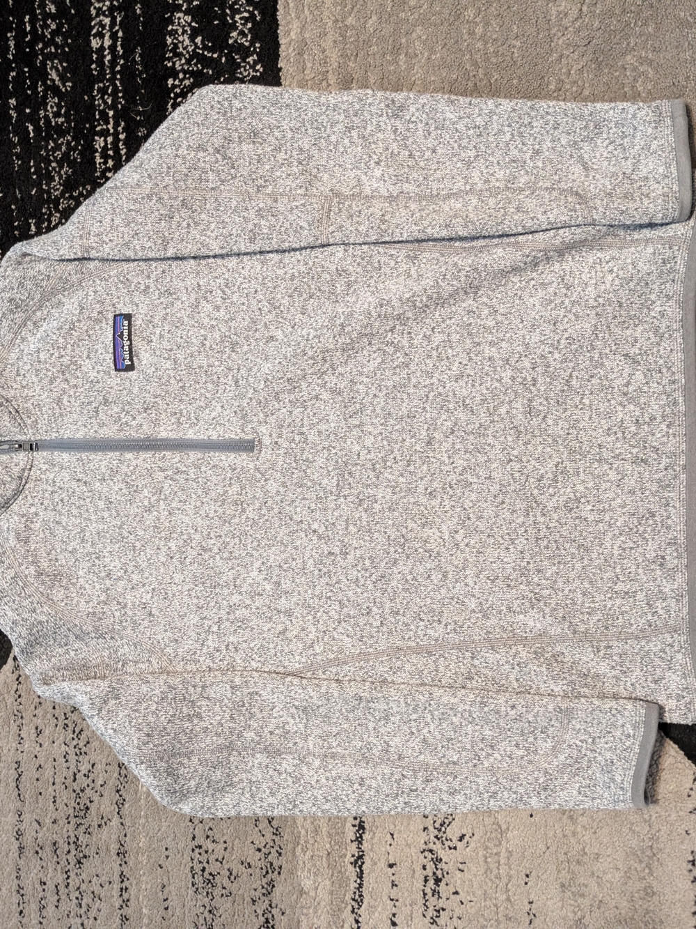 Patagonia Men’s Light Gray Quarter-Zip Fleece Pullover